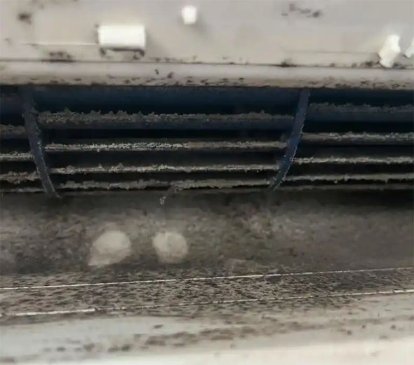 宁远空调吹的风有股烧焦味是怎么回事